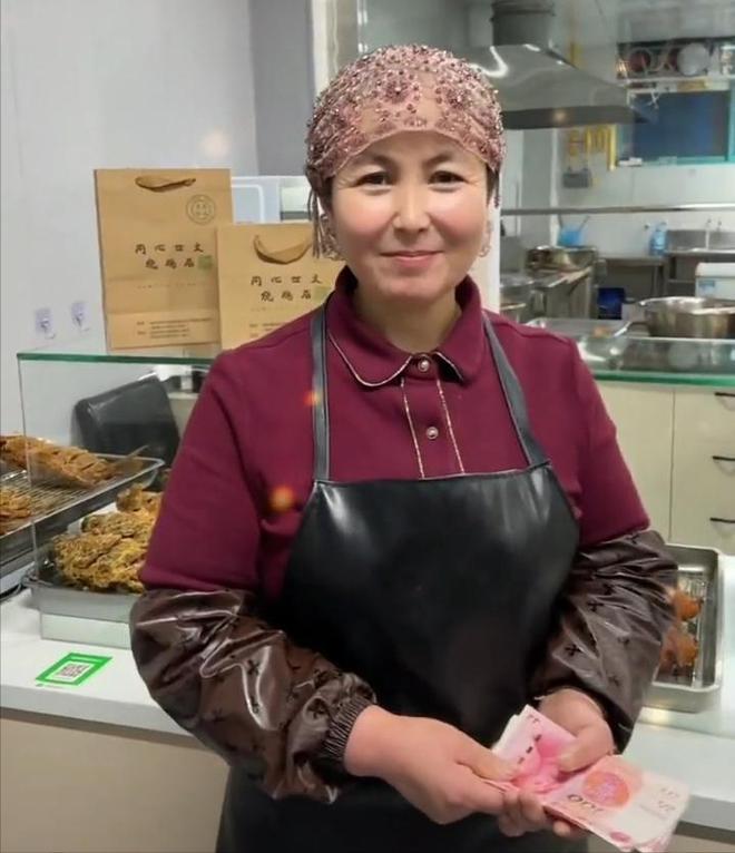 逃生后续来了！网友表示：这嘉奖是不是低了PG电子游戏麻将胡了地震中高中生背起同学(图3)