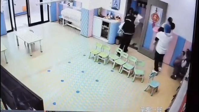 逃生后续来了！网友表示：这嘉奖是不是低了PG电子游戏麻将胡了地震中高中生背起同学(图6)