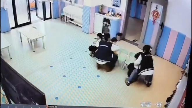 逃生后续来了！网友表示：这嘉奖是不是低了PG电子游戏麻将胡了地震中高中生背起同学(图11)