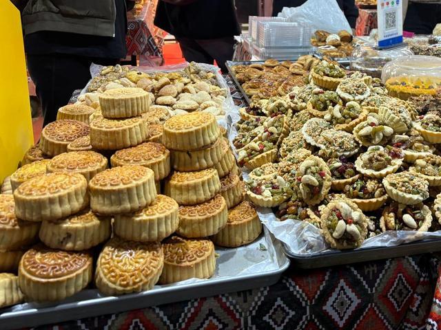 新疆味道”诱人 “出圈”飘香PG电子麻将胡了中秋月饼“(图1)