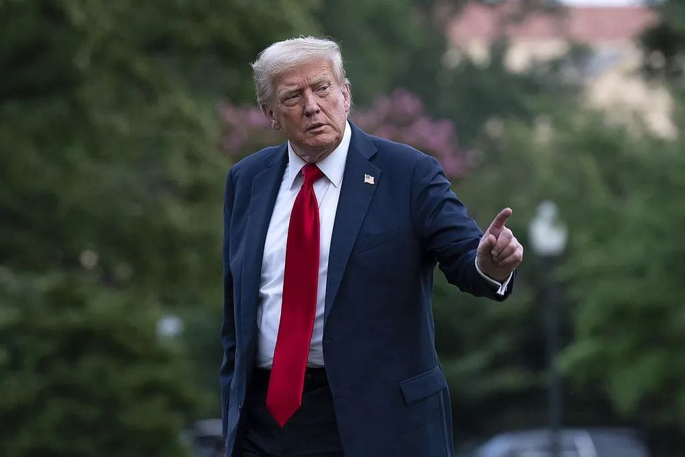 人在高铁上用小型电煮锅？12306回应→PG麻将胡了试玩7点出发｜冲上热搜！有(图7)